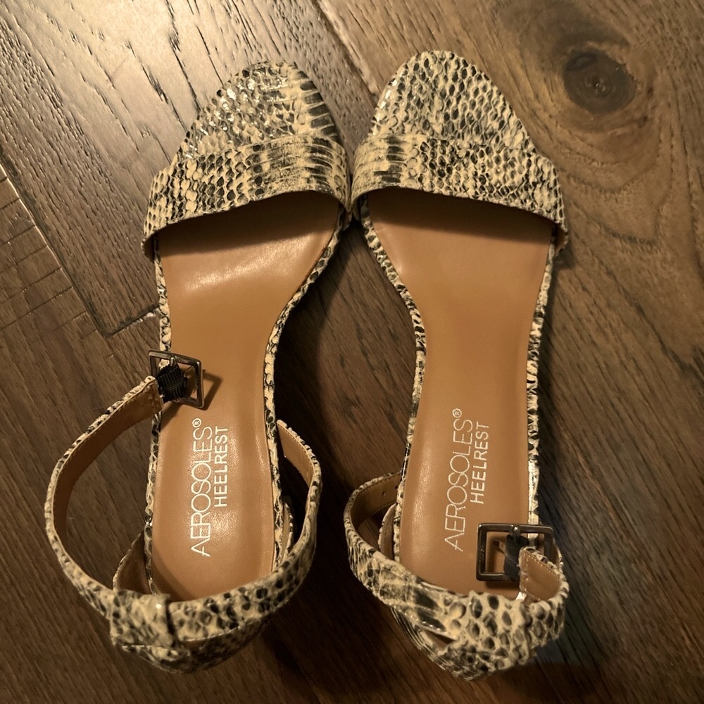 Aerosoles Snake print 7.5 sandal - Picture 4 of 5